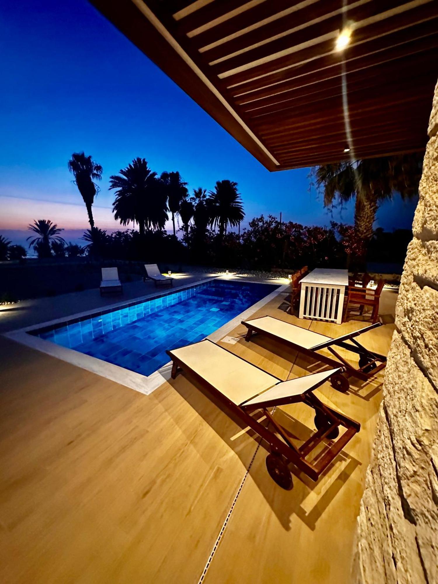 Santa Barbara Seafront Villas W Jacuzzi Pool Paphos Exterior foto